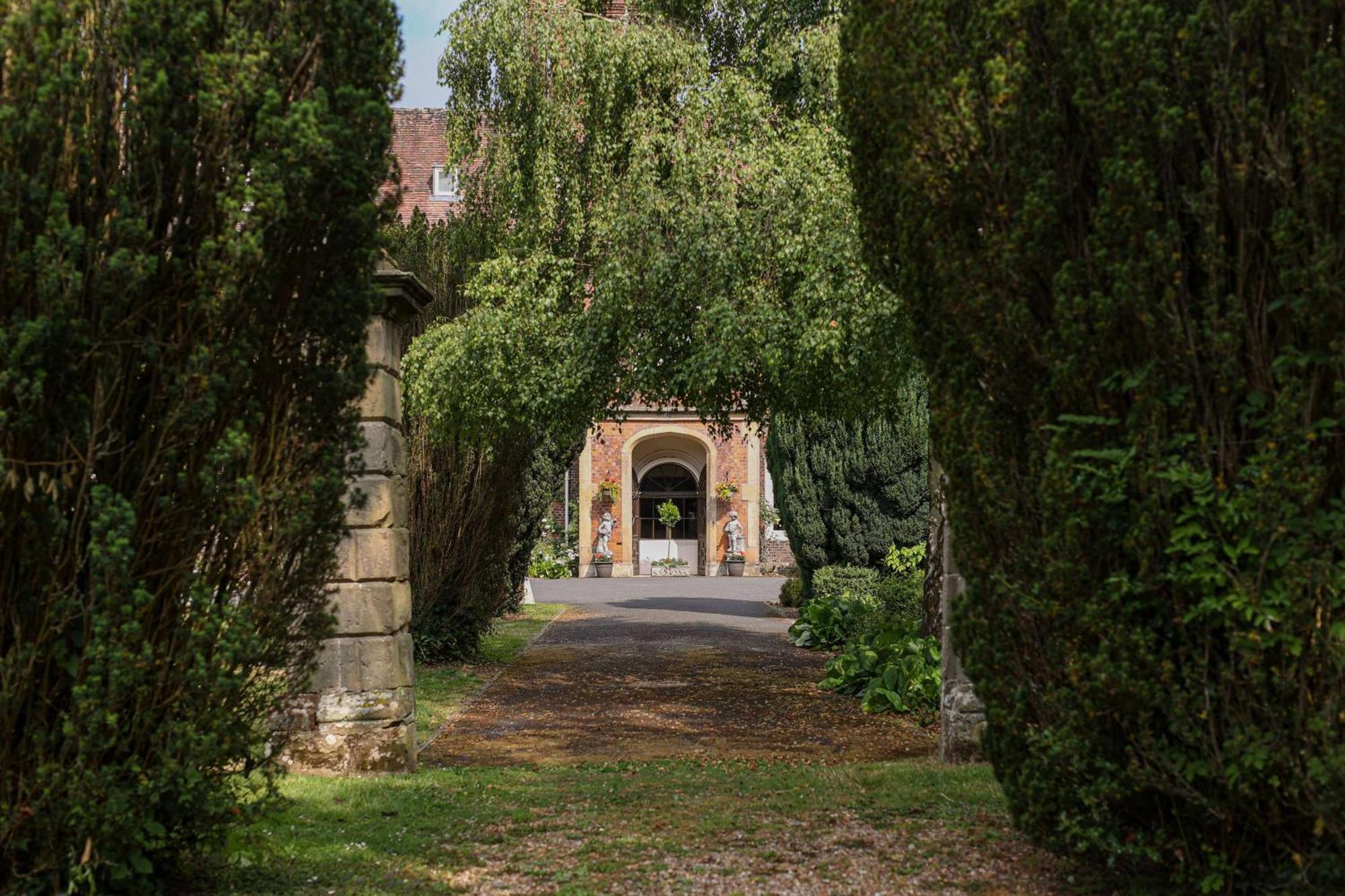 Hotel Albrighton Hall And Spa, A Member Of Radisson Individuals 4*